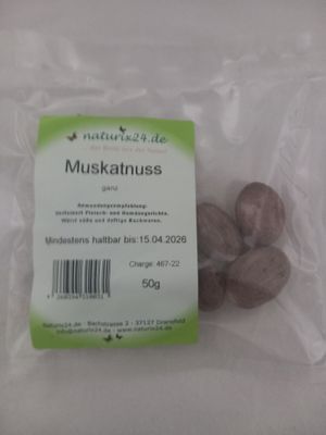 Muskatnüsse ganz 160 Stück (1 kg) Muskatnüsse ganz 160 Stück (1 kg)