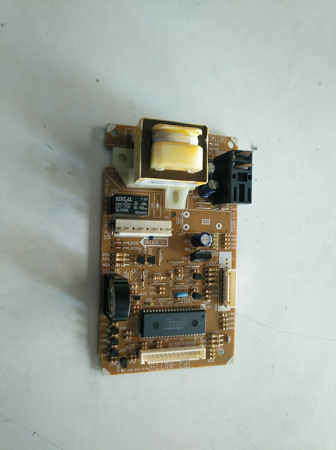 Módulo de control microondas Balay 481659
6871W2S077Q