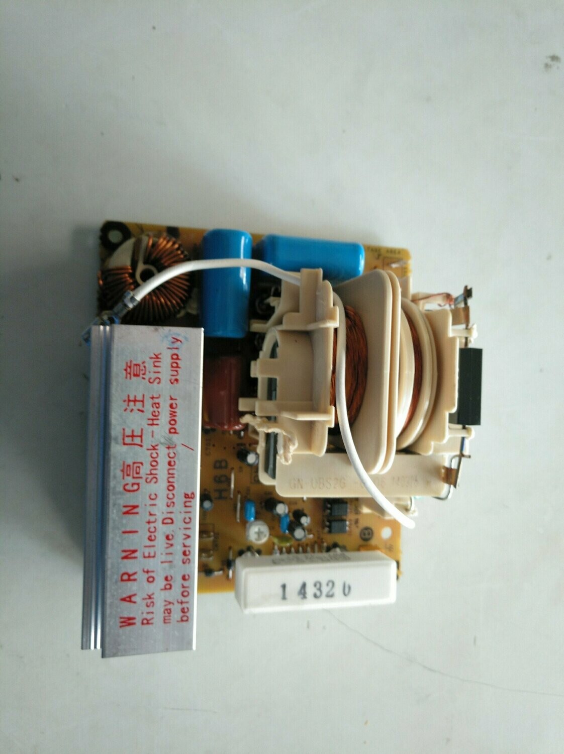 Módulo convertidor de frecuencia microondas  Balay Bosch Siemens Neff Kueppersbusch BELTRATTO 662979 708815  746923