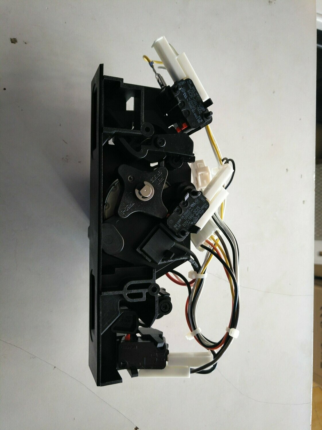 Soporte microrruptores microondas Balay Bosch Siemens Neff Gaggenau 651127