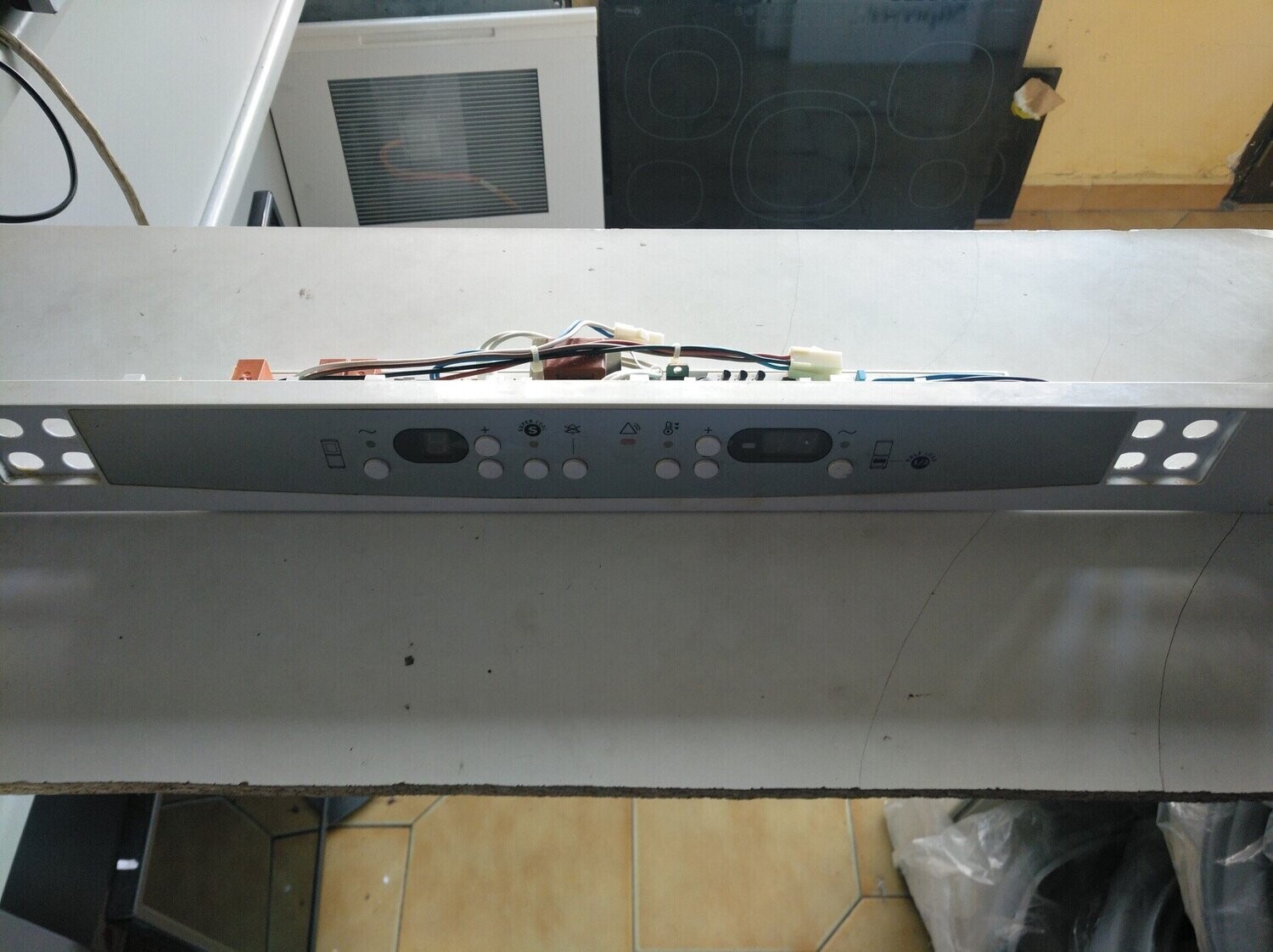 Módulo panel de mandos frigorífico Whirlpool
481221479739