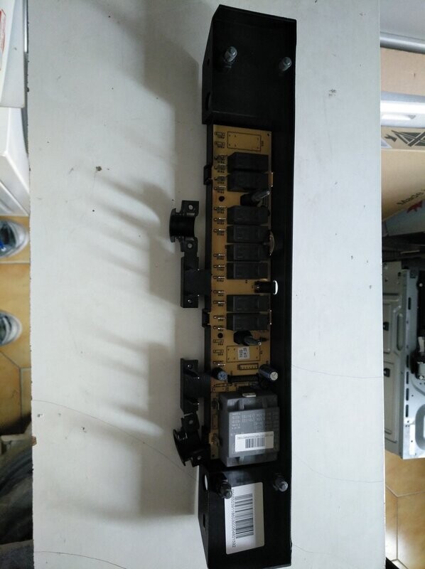 Módulo control frigorífico Smeg 811650765
G-HZA-09VF  150562
H14S108-150562-5209