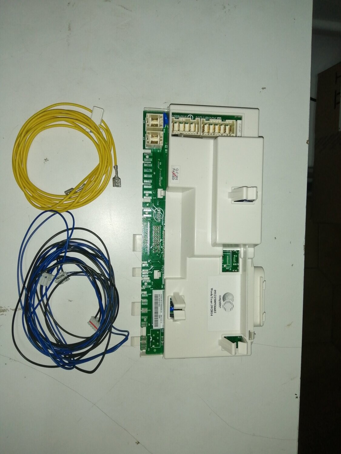 Módulo de potencia de Lavadora indesit
WIDL126S EX  80319830051  09121500936603