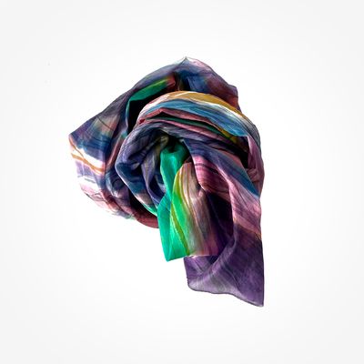 Zīda šalle. Iveta Vecenāne.