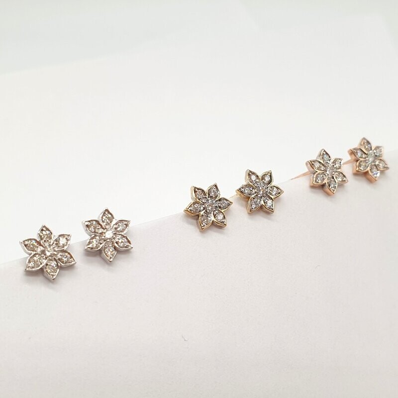 Orecchini in Oro 750/000 (18ct) Fiore con Diamanti