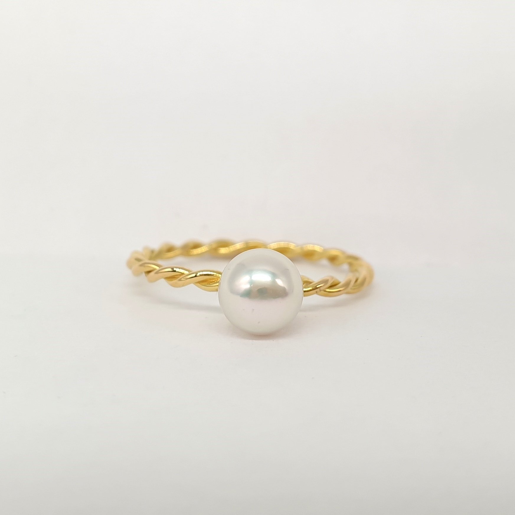 Anello ES.ile in oro 750/000 (18ct) con perla coltivata giapponese