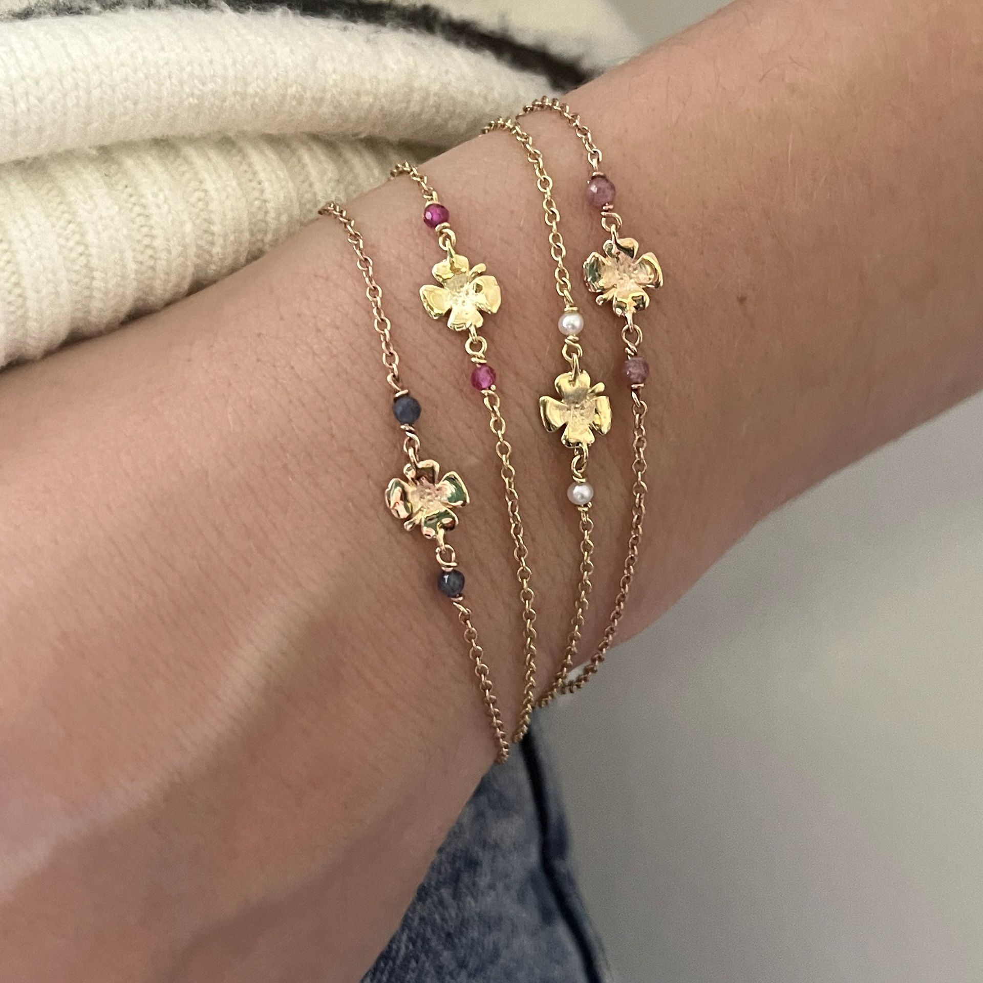 Bracciale Quadrifoglio e gemme in oro 750/000 (18ct)