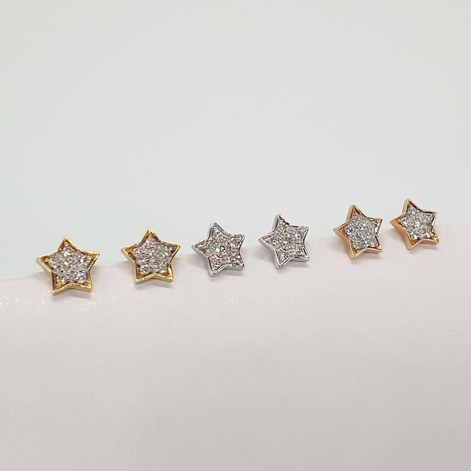 Orecchini A Forma Di Stella In Oro E Diamanti Ct 0.21 G | - La T - Foto 8