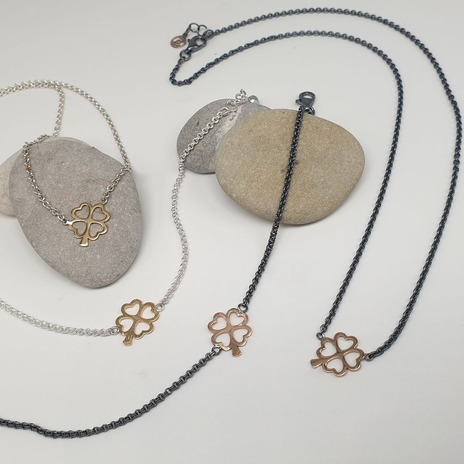 Girocollo Quadrifoglio in oro 750/000 e argento  925/000