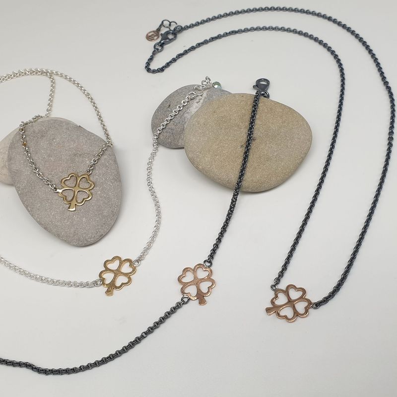 Girocollo Quadrifoglio in oro 750/000 e argento  925/000