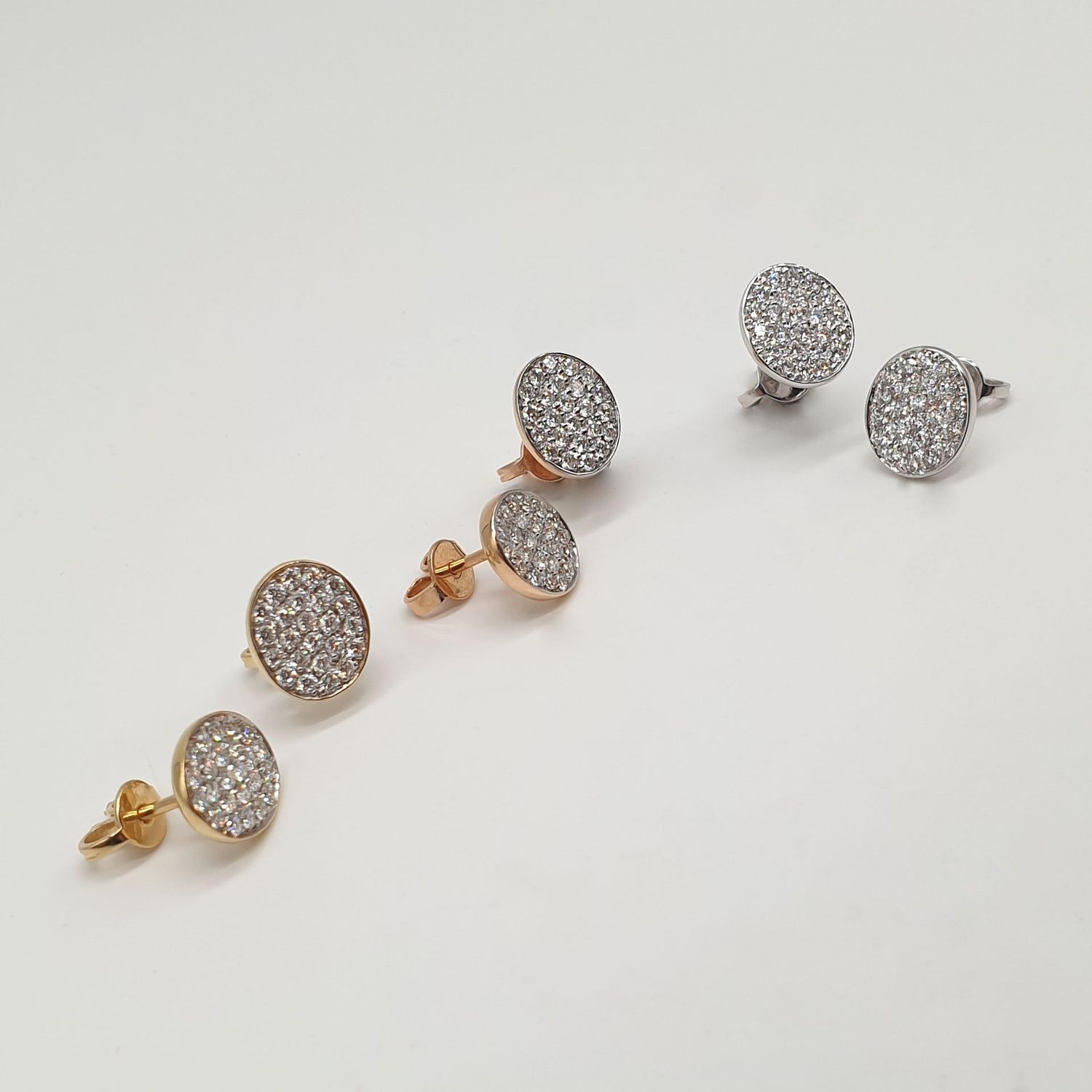 Orecchini MilleStelle Ovali in oro 750/000 con Diamanti Bianchi