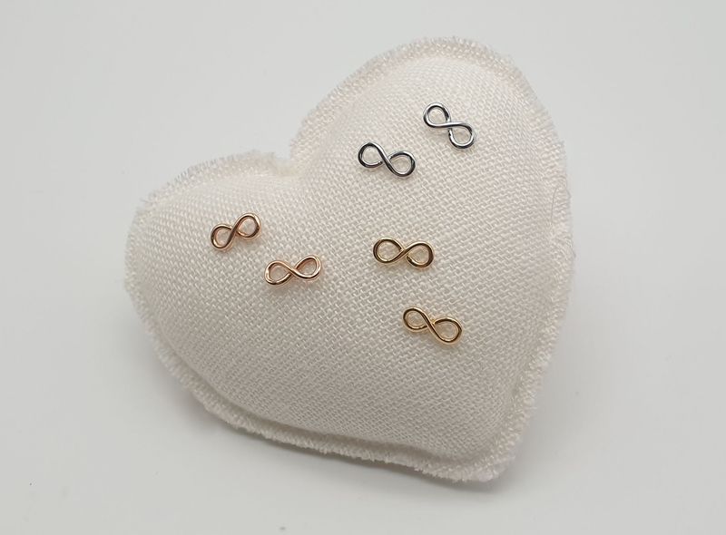 Orecchini Infinito in oro 750/000 (18ct)