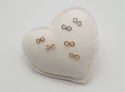 Orecchini Infinito in oro 750/000 (18ct)