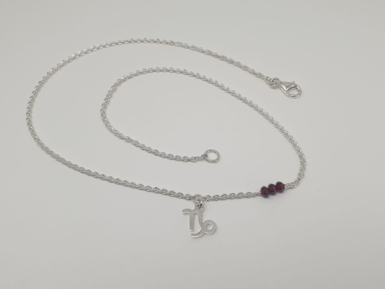 CAPRICORNO - Granato, Girocollo per Lui CAPRICORNO - Granato, Girocollo per Lui