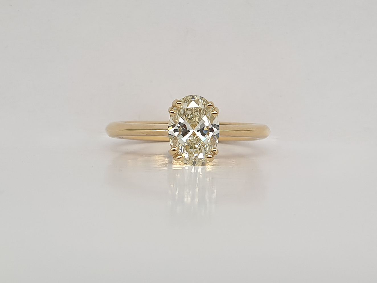 Solitario in oro Giallo  Diamante Ovale  ct. 1.20