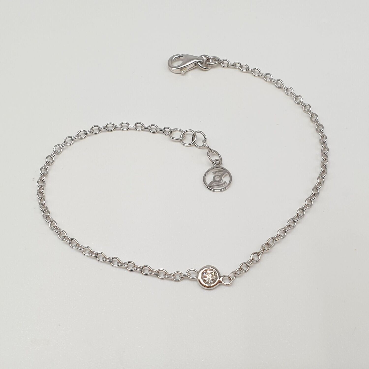 Bracciale Esatto in oro 18ct e diamante bianco ct 0.06 Bracciale Esatto in oro 18ct e diamante bianco ct 0.06, COLORE ORO:: ORO BIANCO