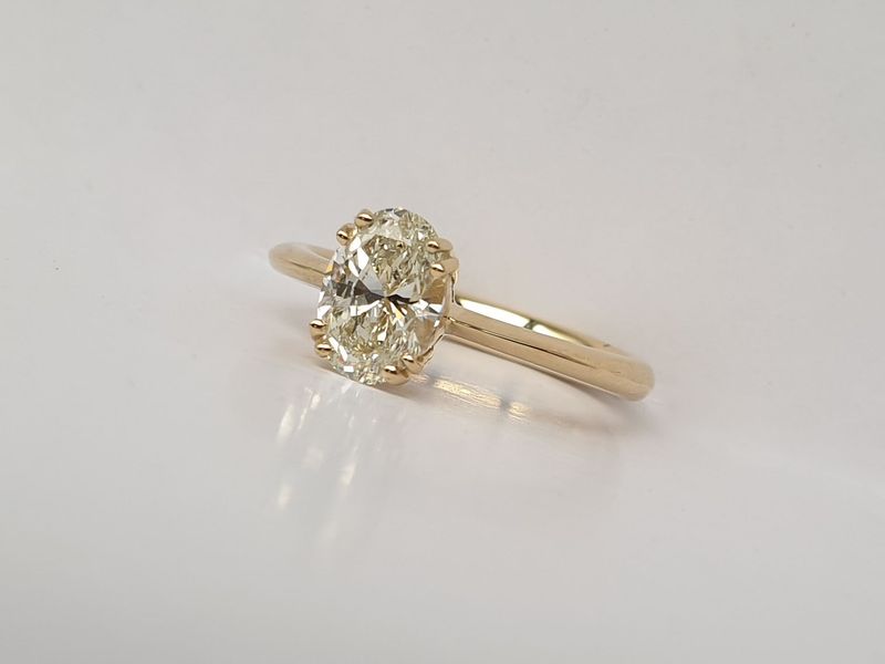 Solitario in oro Giallo  Diamante Ovale  ct 1.20