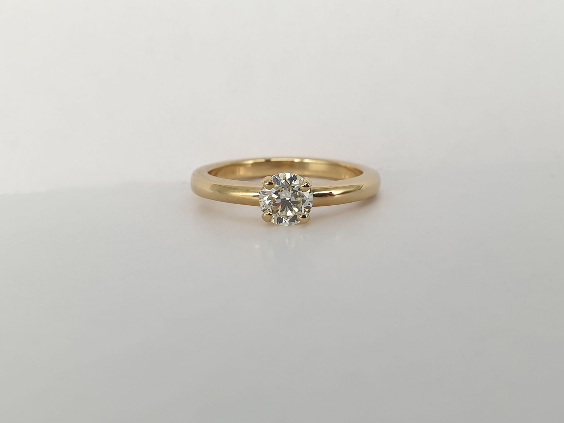 Solitario in oro giallo Diamante Naturale ct 0.60