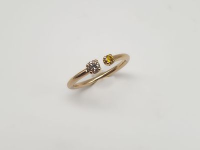 Anello Separato in oro con Diamanti Brown e Yellow Anello Separato in oro con Diamanti Brown e Yellow