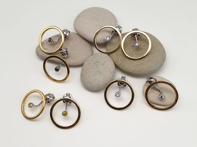 Orecchini Cerchi Dorati con Diamante
