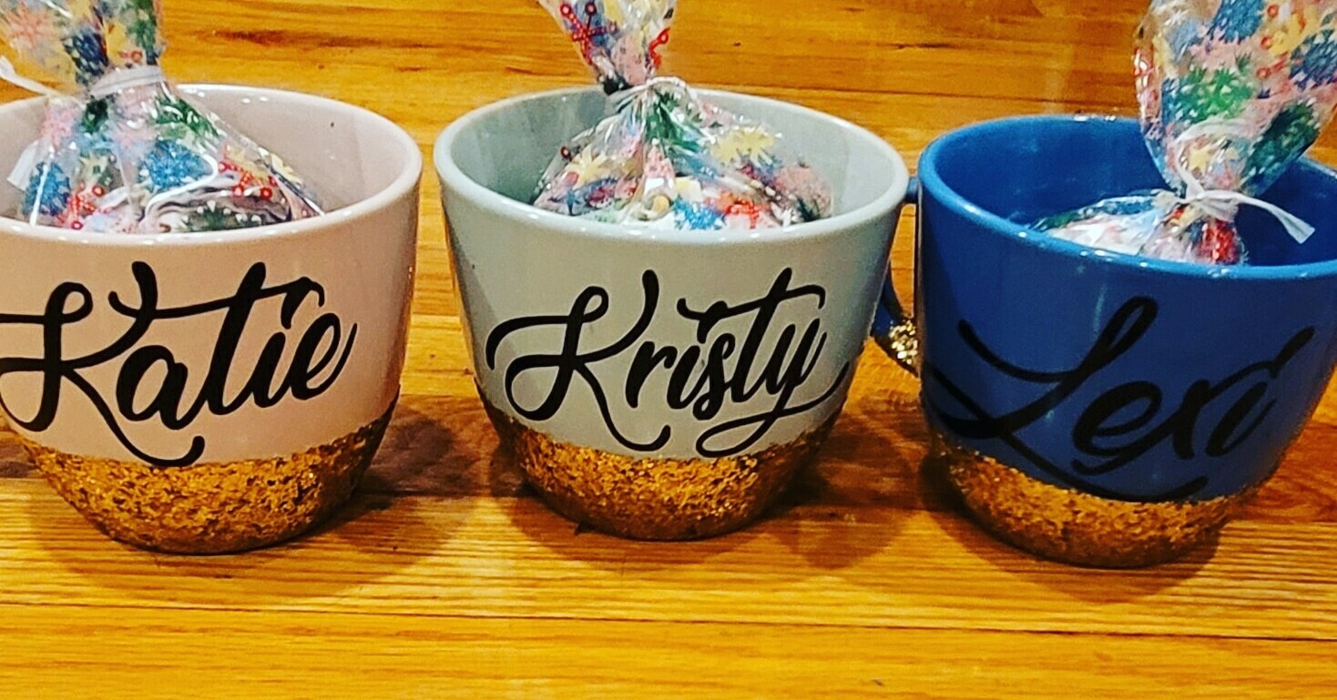 Personalized glitter mugs