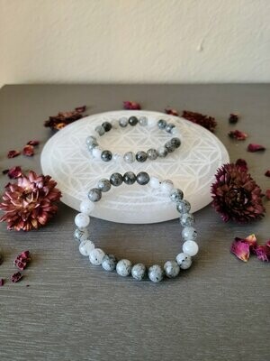 Yin & Yang Bracelet Yin & Yang Bracelet