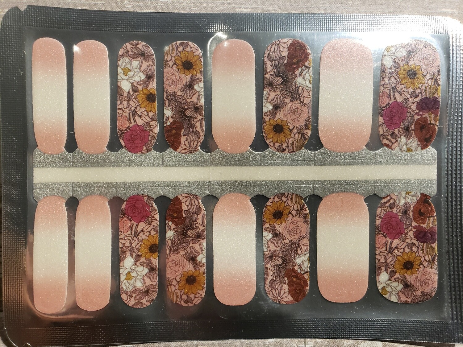 560-Vintage Rose Floral with Pink Blush Ombre