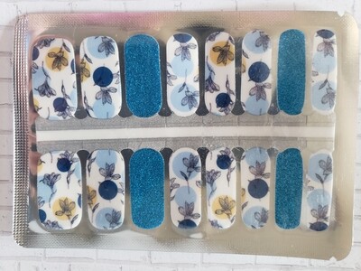 194- Blue Turquoise with Glitter Accent Nail