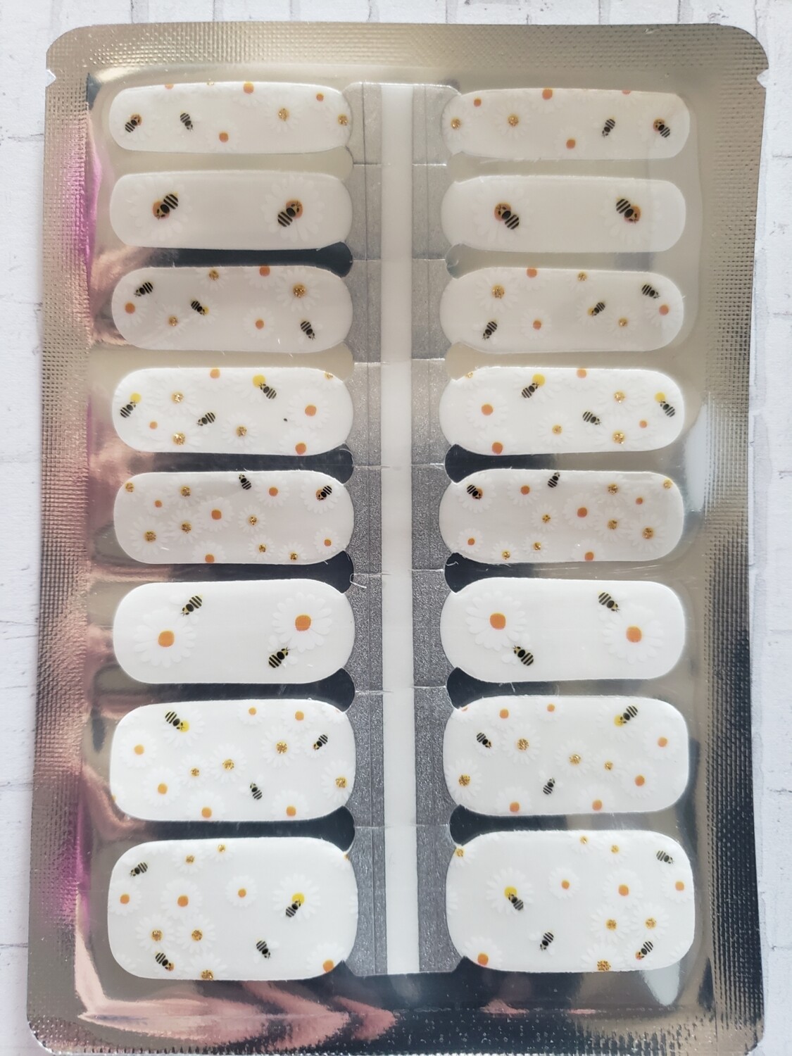 511- Daisy’s &amp; Bees- Overlay