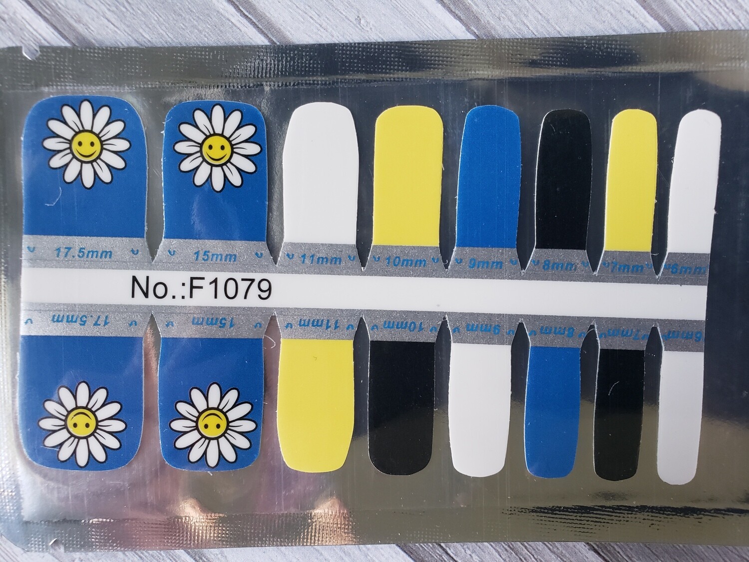1079- Blue, Yellow, White Daisy-Toes