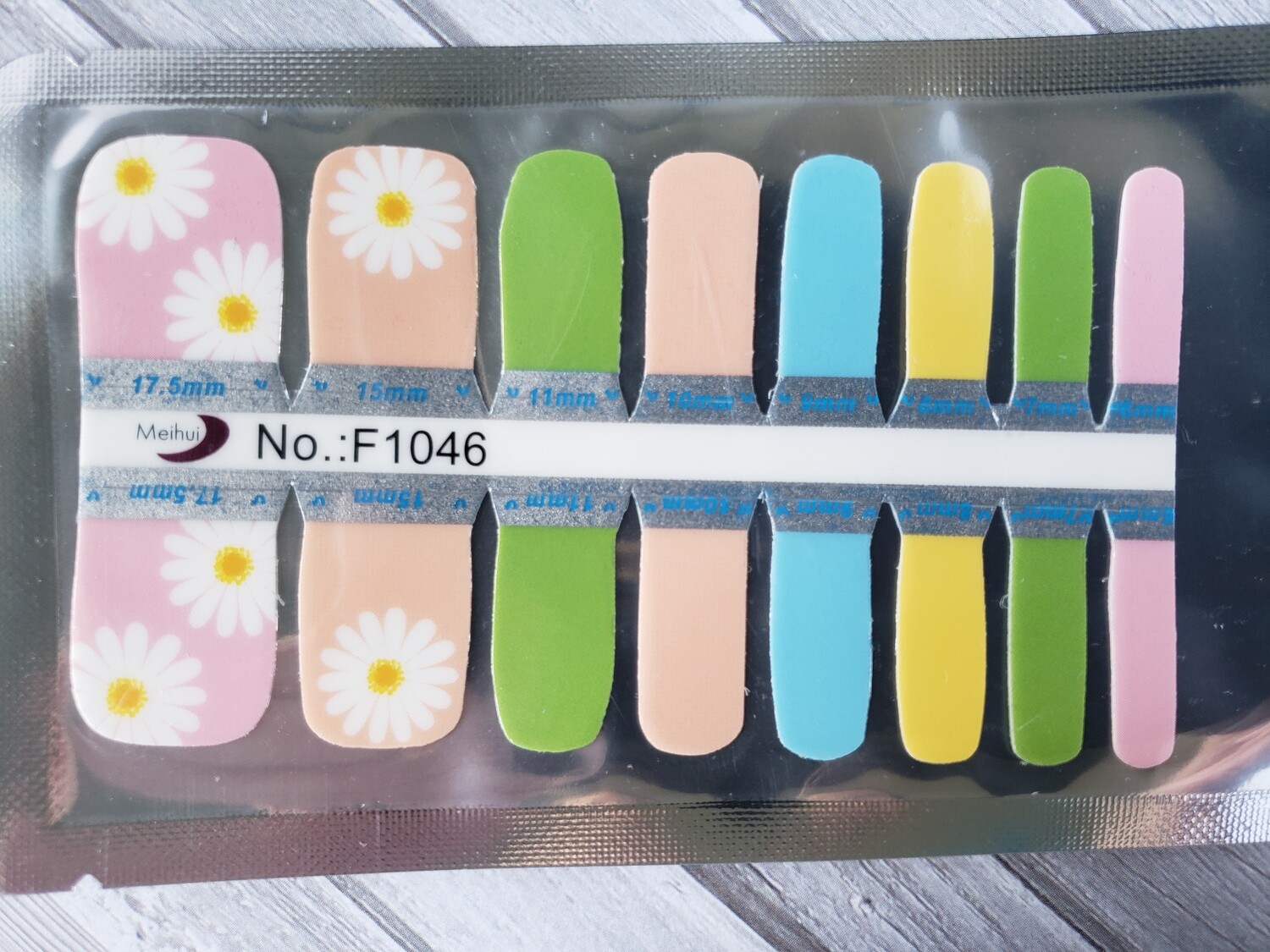 1046- Pastel Daisy- Toes