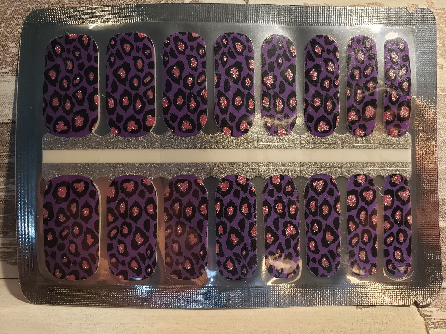 Purple &amp; Pink Glitter Leopard (14 strip)
