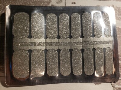601- Medium Silver Glitter