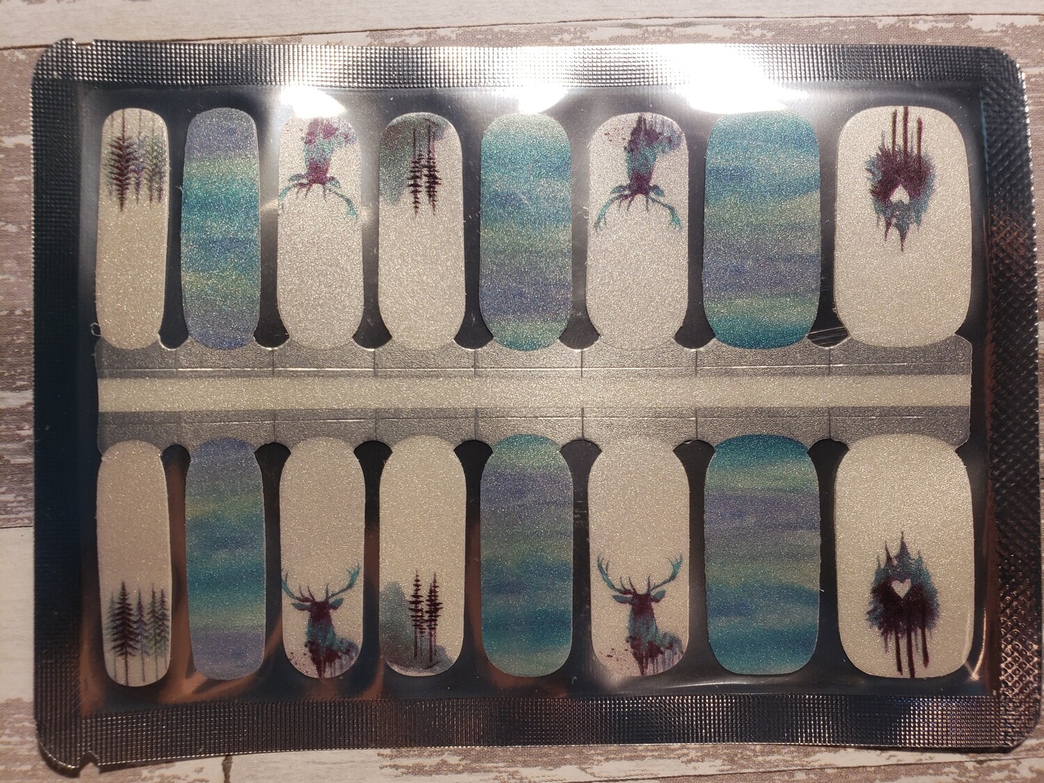 443- Turquoise, White Deer Pearl Finish