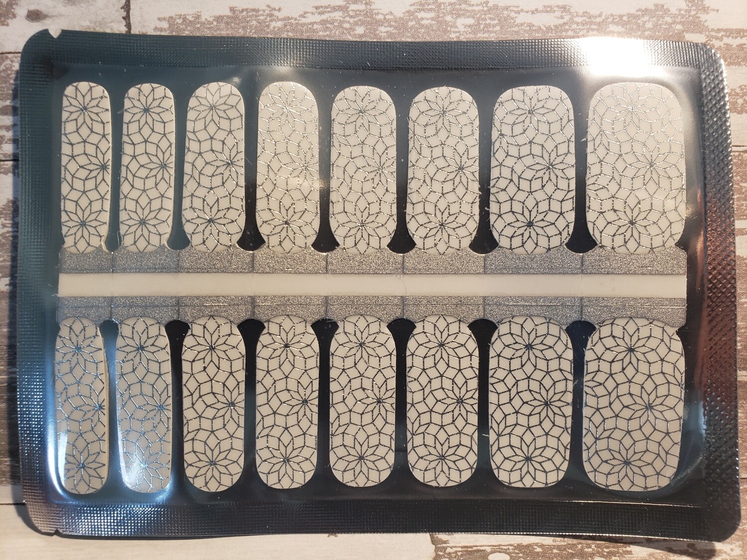 453- Transparent with Silver Foil design