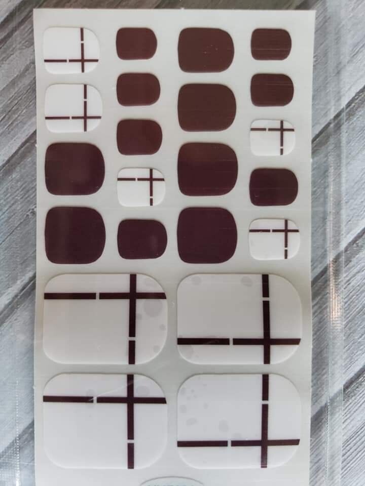 Z094`- Burgundy, White, Clear-Toes