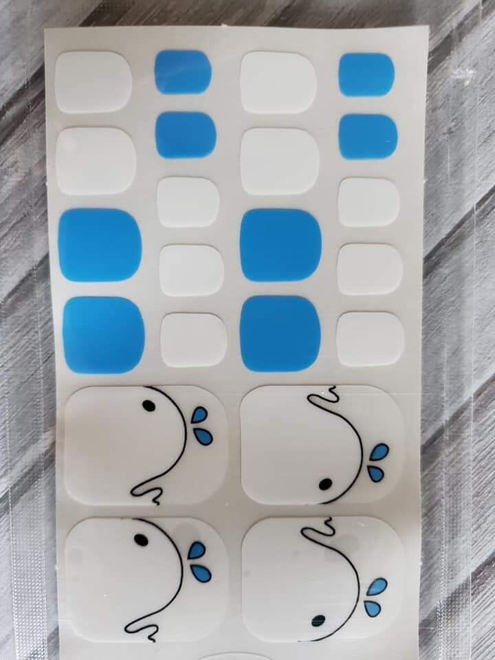 Z003- Blue, White Whales- Toes
