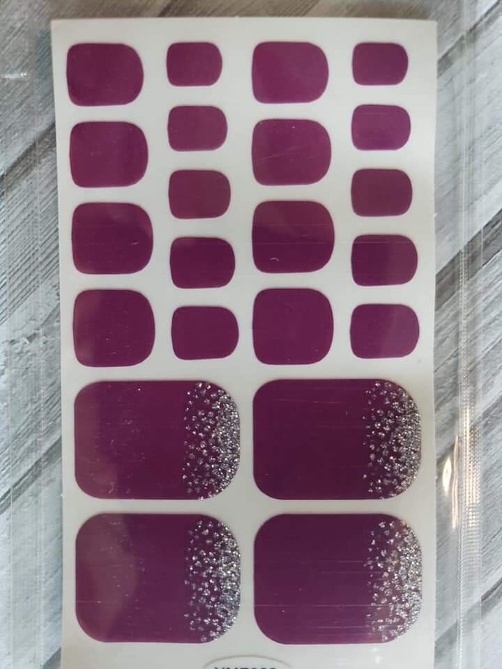 Z068- Purple, Glitter Tips- Toes