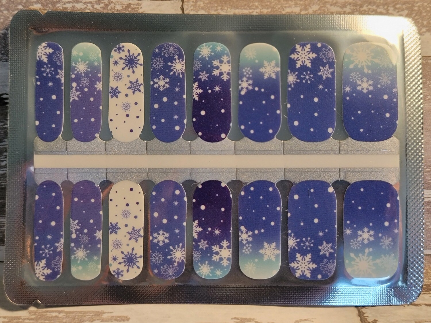 C113- Blue White- Snowflakes