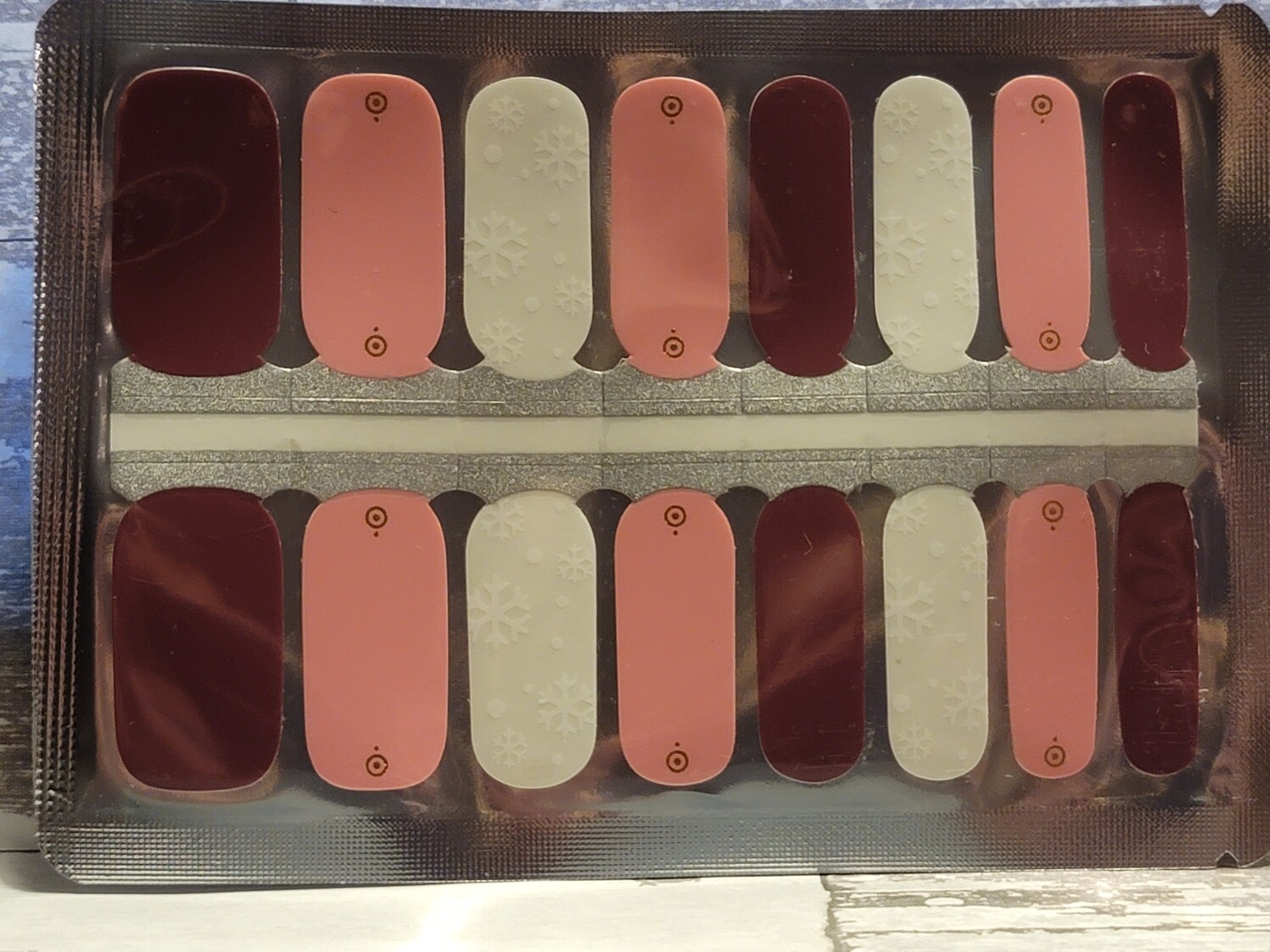 C120- Pink &amp; White Snowflakes