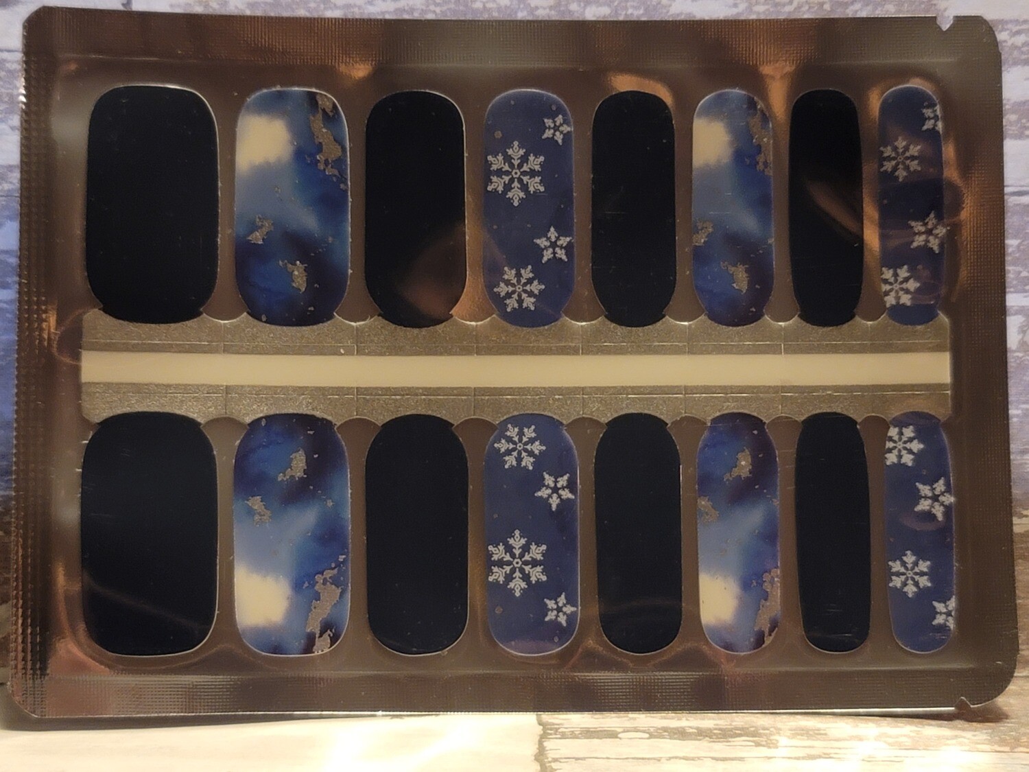 C121-Blue &amp; White Marble , Silver Foil Snowflakes