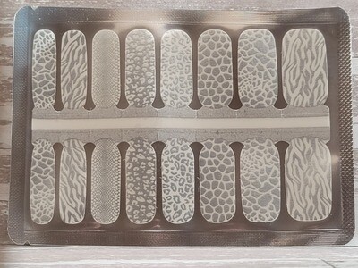 673- Silver Animal Print (Overlay)