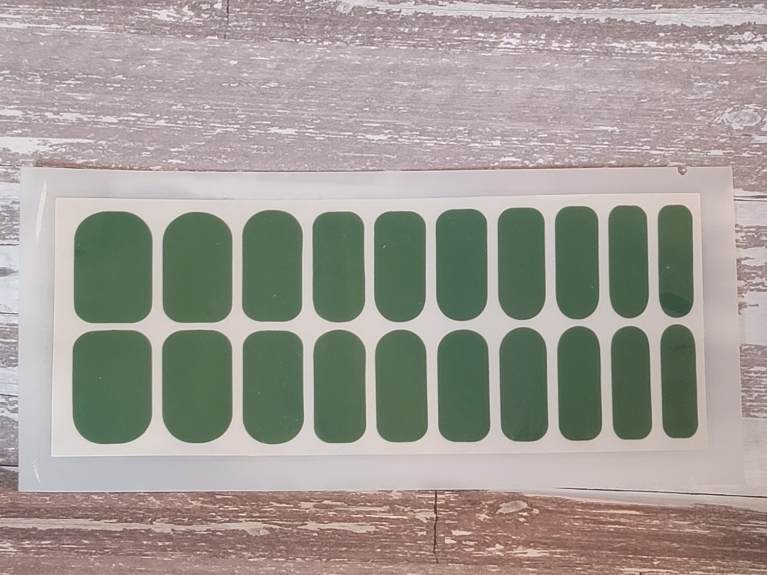 1006- Green 20 Strip
