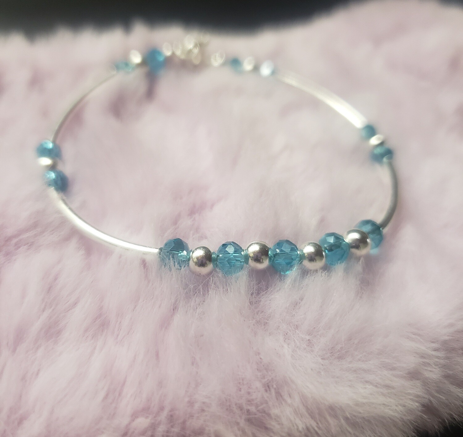 Pulsera esferas y cristales