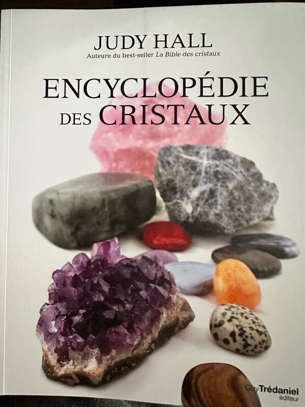 L’encyclopédie des cristaux 