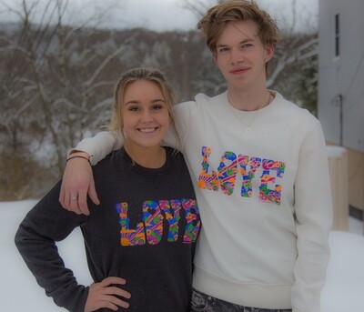 Love Graphic Sweatshirt