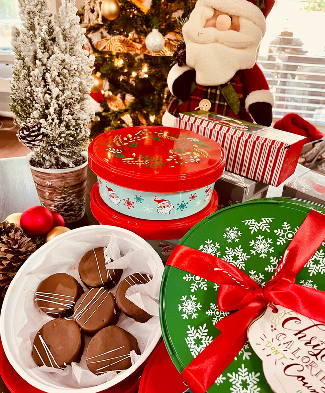 Christmas Chocolate Alfajores x 6