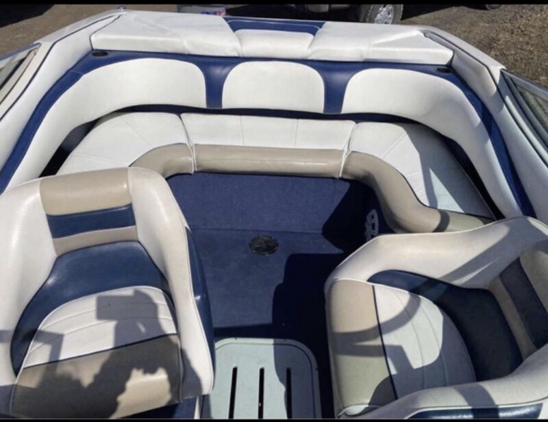 Boat rental -MALIBU BOAT 1700 (1-7 SEATS)