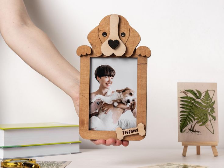 Marco de foto en forma de perrito en MDF