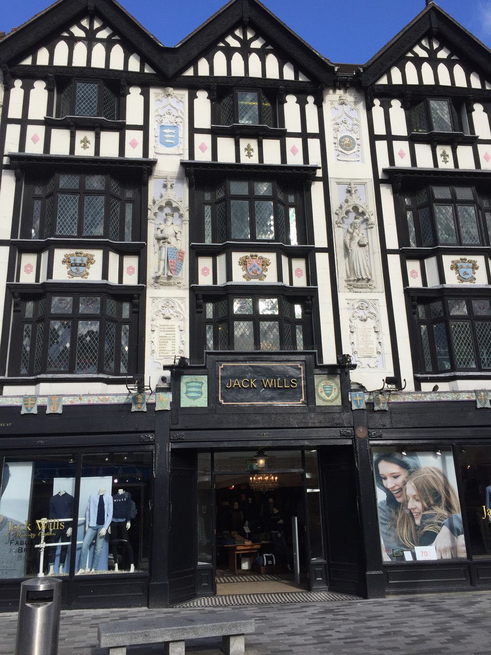 Building and bridge Bird Protection